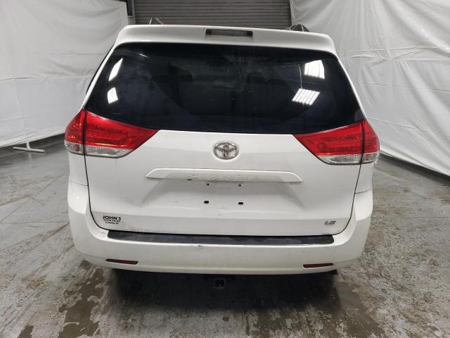 5TDKK3DC2DS392586 - 2013 TOYOTA SIENNA LE WHITE photo 6