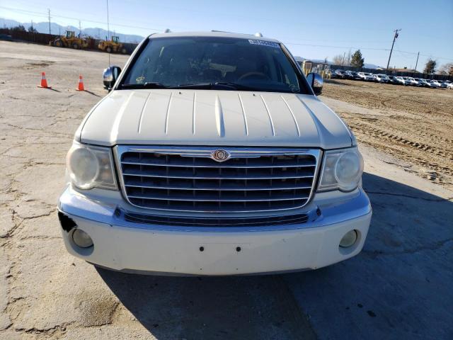 1A8HX58N98F111630 - 2008 CHRYSLER ASPEN LIMITED WHITE photo 5