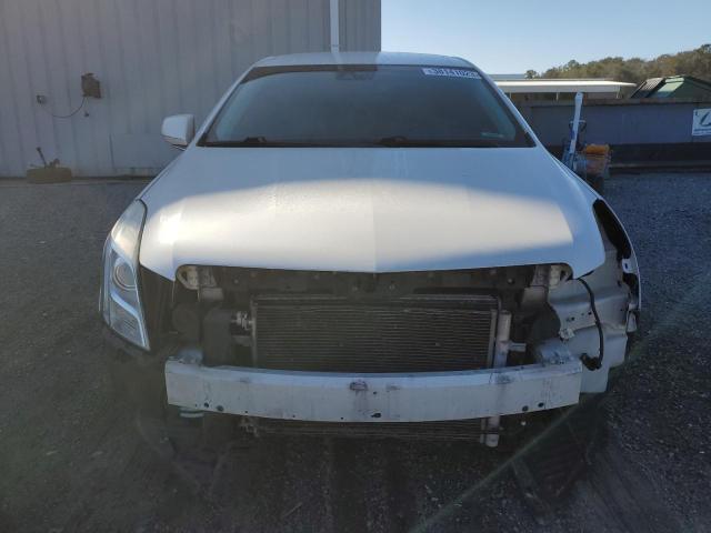 2G61P5S31D9167194 - 2013 CADILLAC XTS LUXURY COLLECTION WHITE photo 5