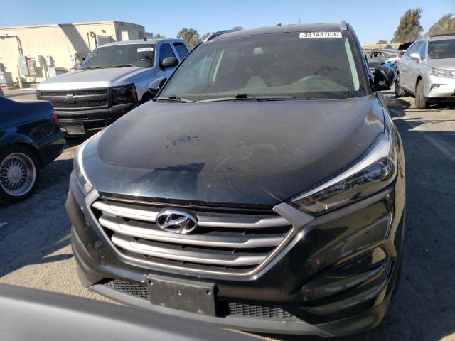 KM8J33A46HU403902 - 2017 HYUNDAI TUCSON LIMITED BLACK photo 5