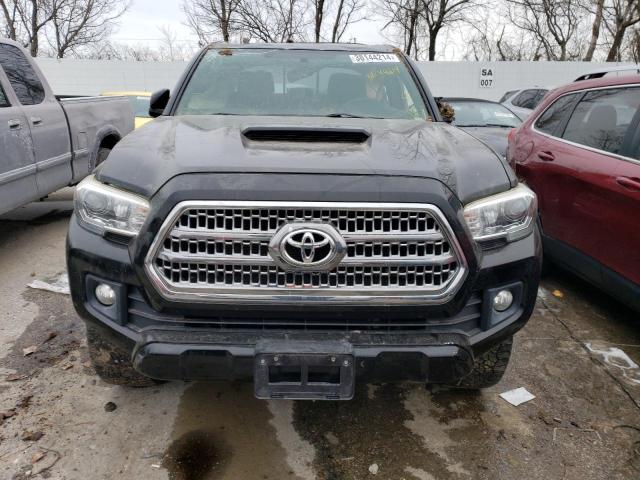 3TMCZ5AN1HM057276 - 2017 TOYOTA TACOMA DOUBLE CAB BLACK photo 5