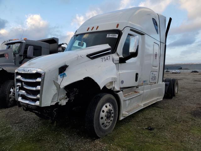 3AKJHHDR3NSMX1857 - 2022 FREIGHTLINER CASCADIA 1 WHITE photo 2