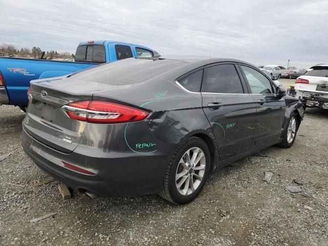 3FA6P0HD8LR120104 - 2020 FORD FUSION SE GRAY photo 3