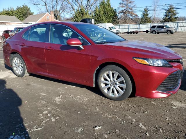 4T1B11HK5JU538040 - 2018 TOYOTA CAMRY L RED photo 4