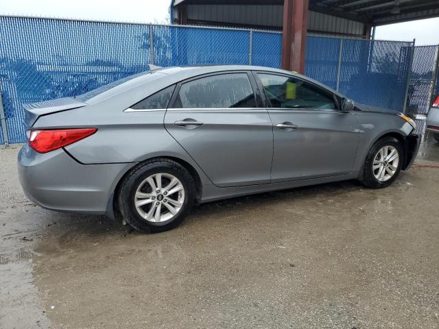 5NPEB4ACXDH793414 - 2013 HYUNDAI SONATA GLS GRAY photo 3