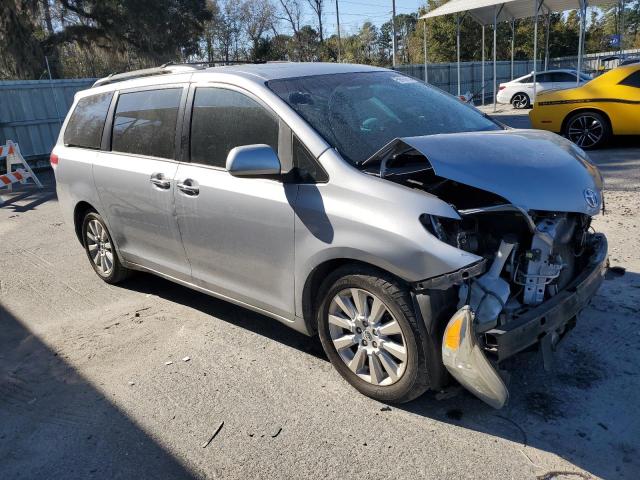 5TDDK3DC8CS034495 - 2012 TOYOTA SIENNA XLE SILVER photo 4