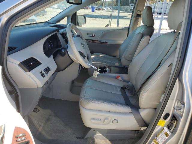 5TDDK3DC8CS034495 - 2012 TOYOTA SIENNA XLE SILVER photo 7