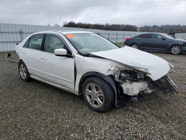 1HGCM56797A216020 - 2007 HONDA ACCORD EX WHITE photo 4