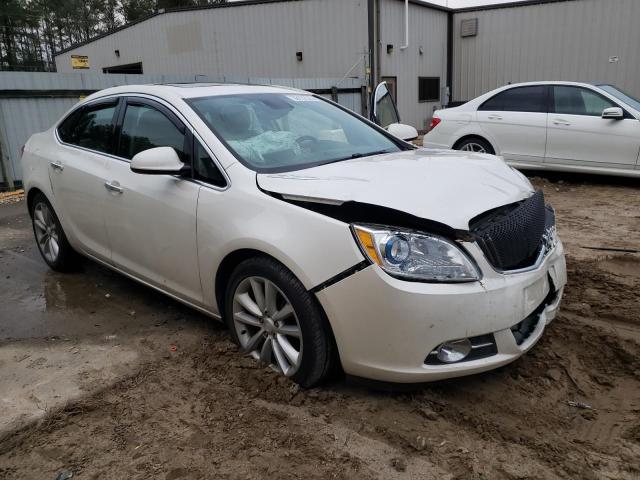 1G4PR5SK8D4157009 - 2013 BUICK VERANO CONVENIENCE WHITE photo 4