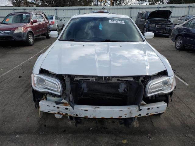 2C3CCARG7DH527985 - 2013 CHRYSLER 300 WHITE photo 5