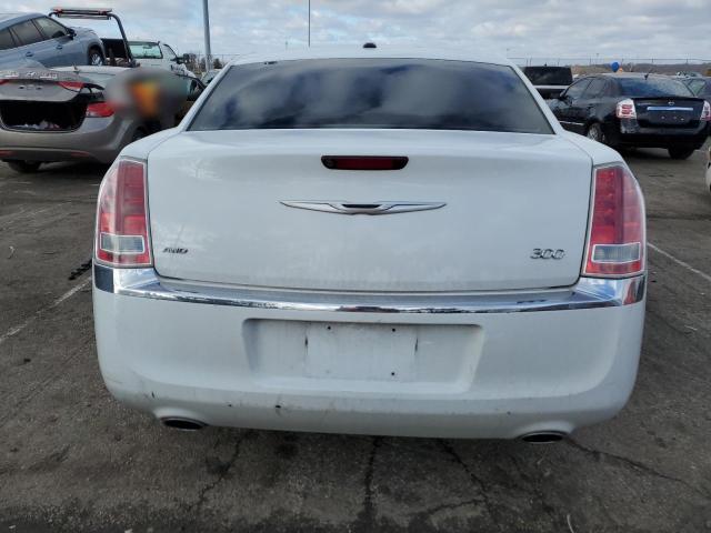 2C3CCARG7DH527985 - 2013 CHRYSLER 300 WHITE photo 6