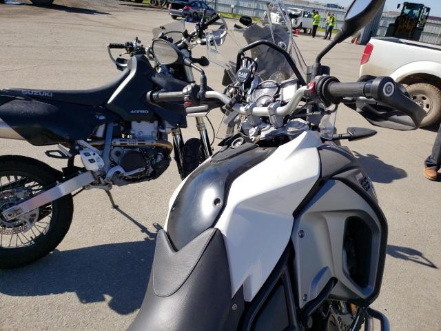 WB10B1500FZ493236 - 2015 BMW F800 GS ADVENTURE WHITE photo 5