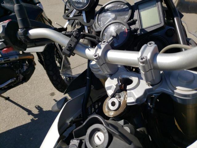 WB10B1500FZ493236 - 2015 BMW F800 GS ADVENTURE WHITE photo 9