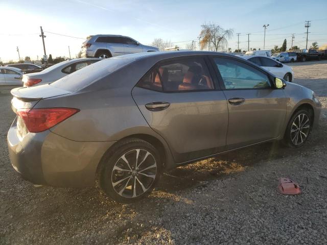 5YFBURHE2JP784979 - 2018 TOYOTA COROLLA L GRAY photo 3