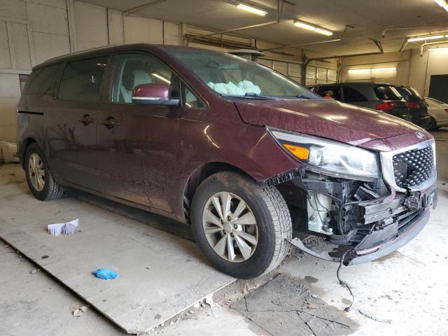 KNDMB5C16H6334846 - 2017 KIA SEDONA LX BURGUNDY photo 4