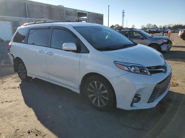 5TDDZ3DC8KS211878 - 2019 TOYOTA SIENNA XLE WHITE photo 4