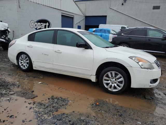 1N4AL21E19N472232 - 2009 NISSAN ALTIMA 2.5 WHITE photo 4