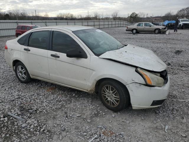 1FAHP3FN0AW123112 - 2010 FORD FOCUS SE WHITE photo 4