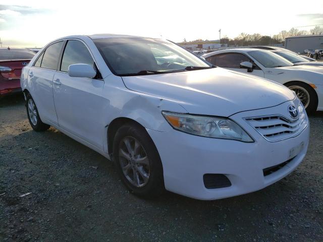 4T1BF3EK0BU612595 - 2011 TOYOTA CAMRY BASE WHITE photo 4