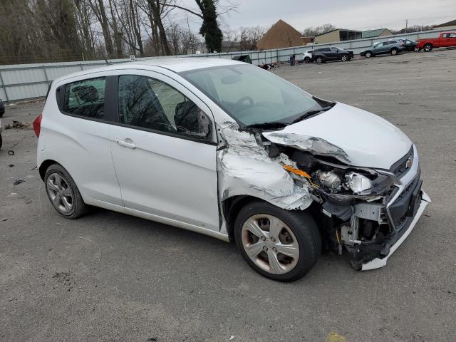 KL8CB6SA5LC417447 - 2020 CHEVROLET SPARK LS WHITE photo 4