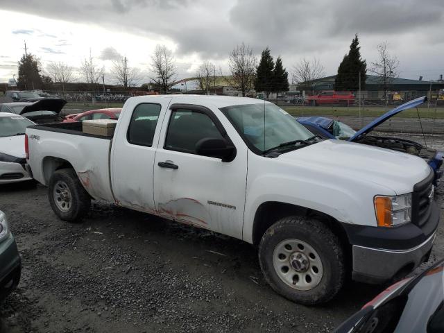 1GTR2TE3XBZ124622 - 2011 GMC SIERRA K1500 WHITE photo 4