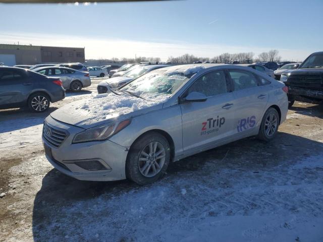 5NPE24AF4HH578868 - 2017 HYUNDAI SONATA SE SILVER photo 1