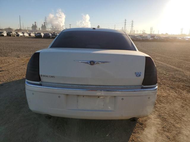 2C3LA63HX7H659065 - 2007 CHRYSLER 300C WHITE photo 6