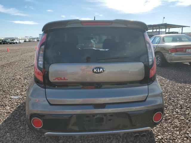 KNDJX3AA2J7575752 - 2018 KIA SOUL ! GRAY photo 6