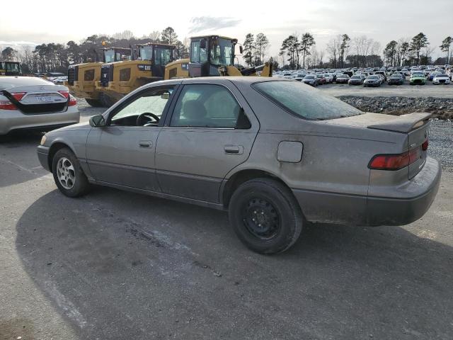 4T1BG22KXWU316078 - 1998 TOYOTA CAMRY CE TAN photo 2