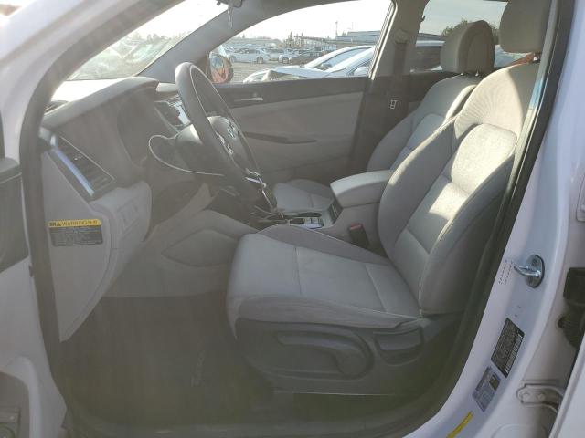 KM8J23A42GU230557 - 2016 HYUNDAI TUCSON SE WHITE photo 7