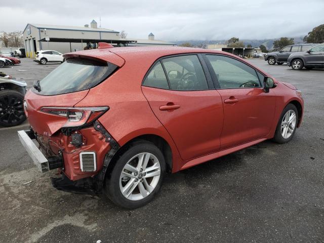 JTND4RBE8L3076843 - 2020 TOYOTA COROLLA SE ORANGE photo 3