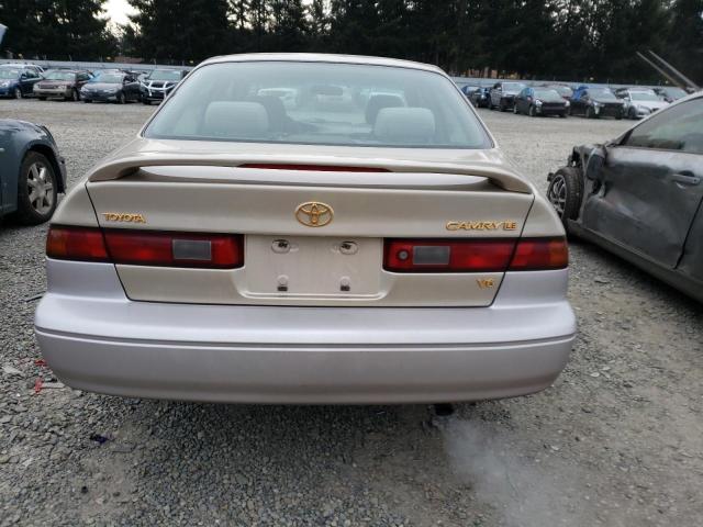 JT2BF22K4W0131886 - 1998 TOYOTA CAMRY CE TAN photo 6