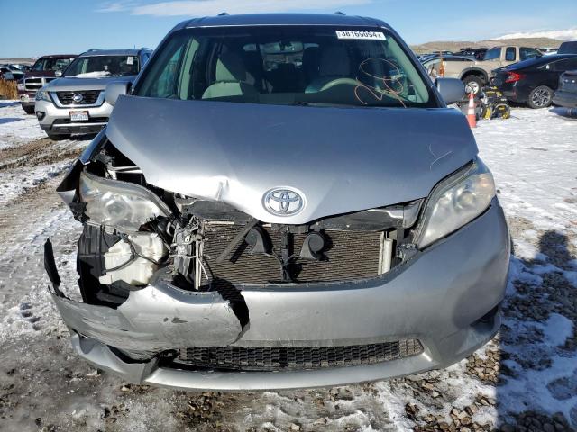 5TDKK3DC9BS066703 - 2011 TOYOTA SIENNA LE SILVER photo 5