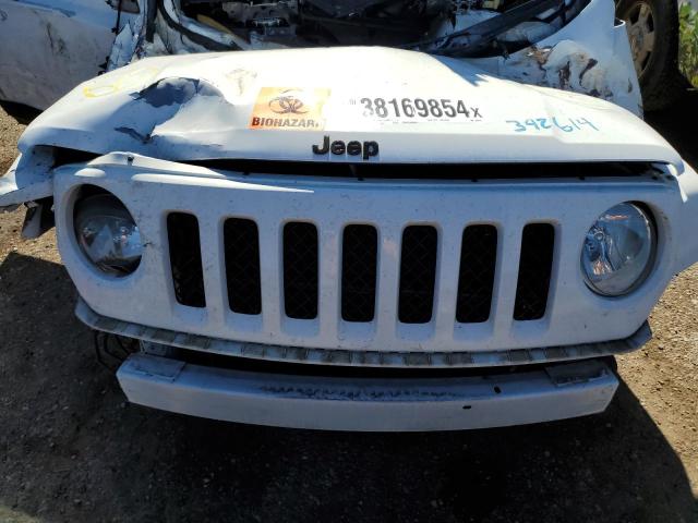 1C4NJPBA7FD342614 - 2015 JEEP PATRIOT SPORT WHITE photo 11