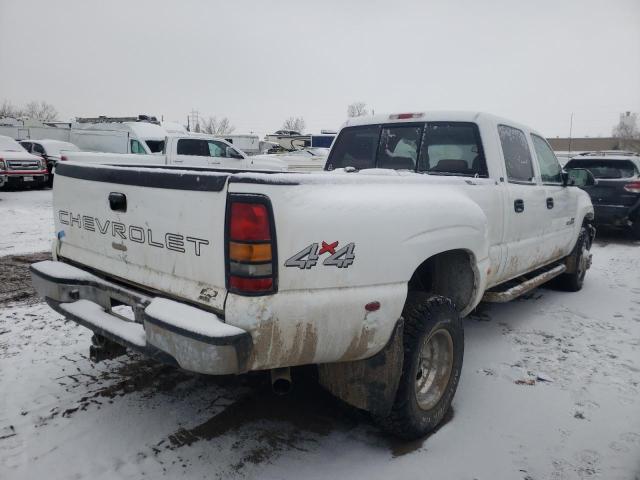 1GTJK33154F155568 - 2004 GMC NEW SIERRA K3500 WHITE photo 3