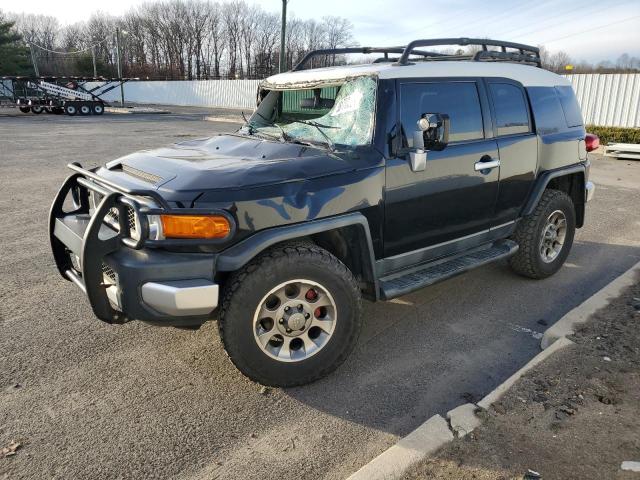 2011 TOYOTA FJ CRUISER, 