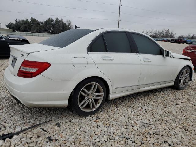 WDDGF4HB3DR251354 - 2013 MERCEDES-BENZ C 250 WHITE photo 3