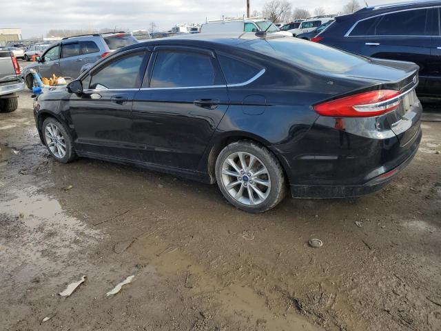 3FA6P0HD4HR263137 - 2017 FORD FUSION SE BLACK photo 2