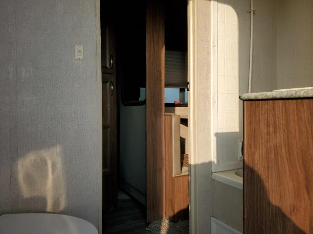 4YDT30124HM933793 - 2017 OTHR MOTORHOME BEIGE photo 6