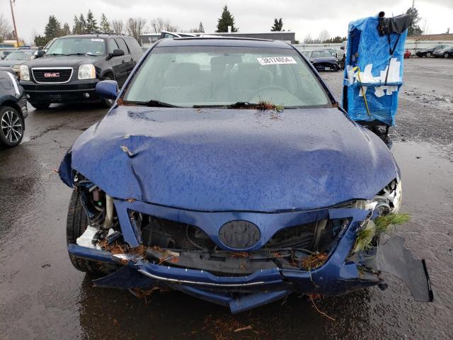 4T1BF3EK7AU562583 - 2010 TOYOTA CAMRY BASE BLUE photo 5