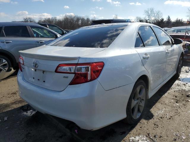 4T1BF1FK6CU632886 - 2012 TOYOTA CAMRY BASE WHITE photo 3