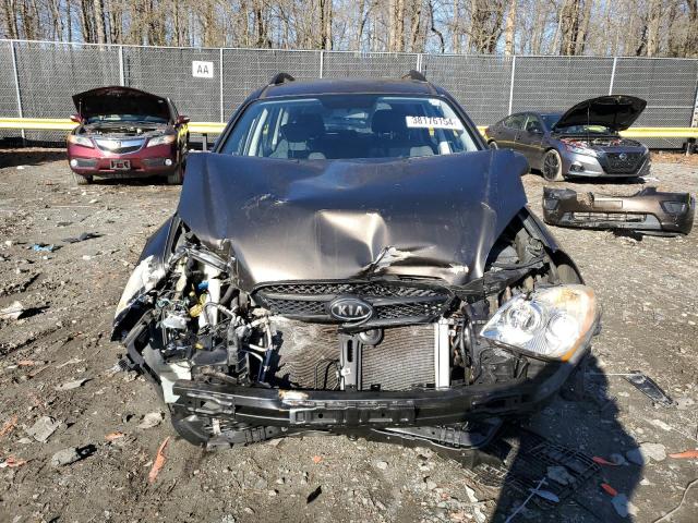 KNAFG528997248710 - 2009 KIA RONDO BASE BROWN photo 5