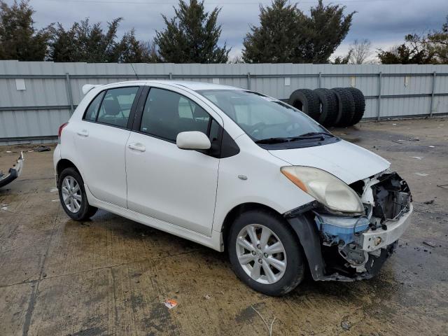 JTDKT903695259459 - 2009 TOYOTA YARIS WHITE photo 4