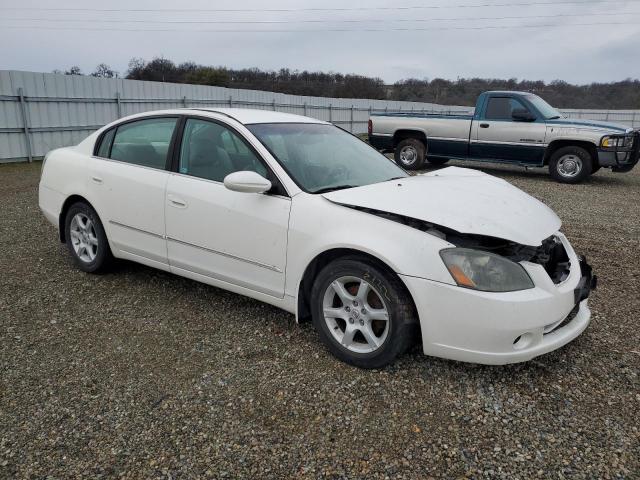 1N4AL11D05N482777 - 2005 NISSAN ALTIMA S WHITE photo 4