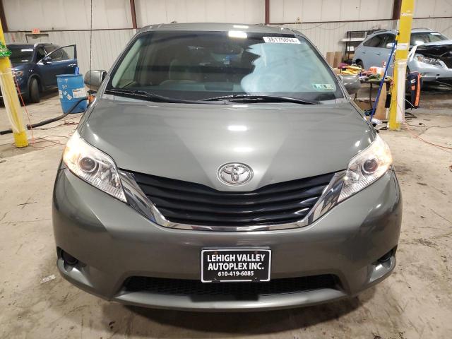 5TDKK3DC4ES488026 - 2014 TOYOTA SIENNA LE GRAY photo 5