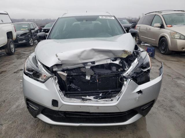 3N1CP5CU6KL481482 - 2019 NISSAN KICKS S SILVER photo 5