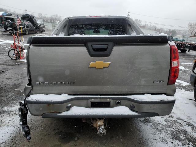 3GNFK123X7G180778 - 2007 CHEVROLET AVALANCHE K1500 GRAY photo 6