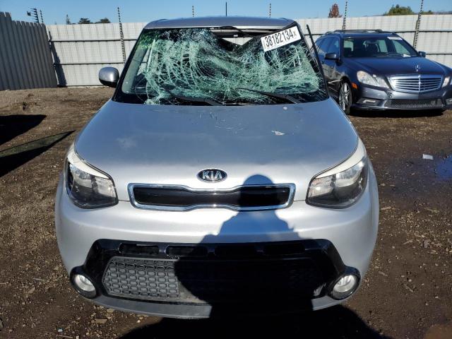 KNDJP3A50G7820978 - 2016 KIA SOUL + SILVER photo 5