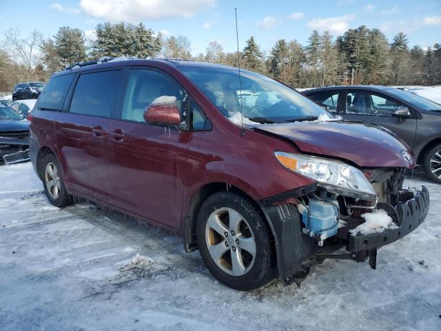 5TDKK3DC2ES501811 - 2014 TOYOTA SIENNA LE MAROON photo 4