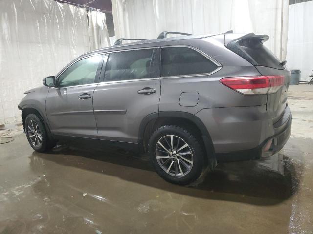 5TDJZRFH1KS606354 - 2019 TOYOTA HIGHLANDER SE GRAY photo 2